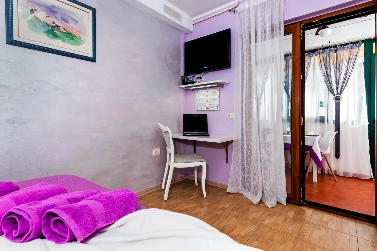 Apartments And Rooms Villa Dea Adults Only Ровинь Экстерьер фото
