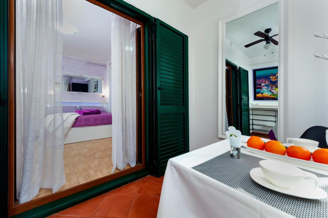 Apartments And Rooms Villa Dea Adults Only Ровинь Экстерьер фото