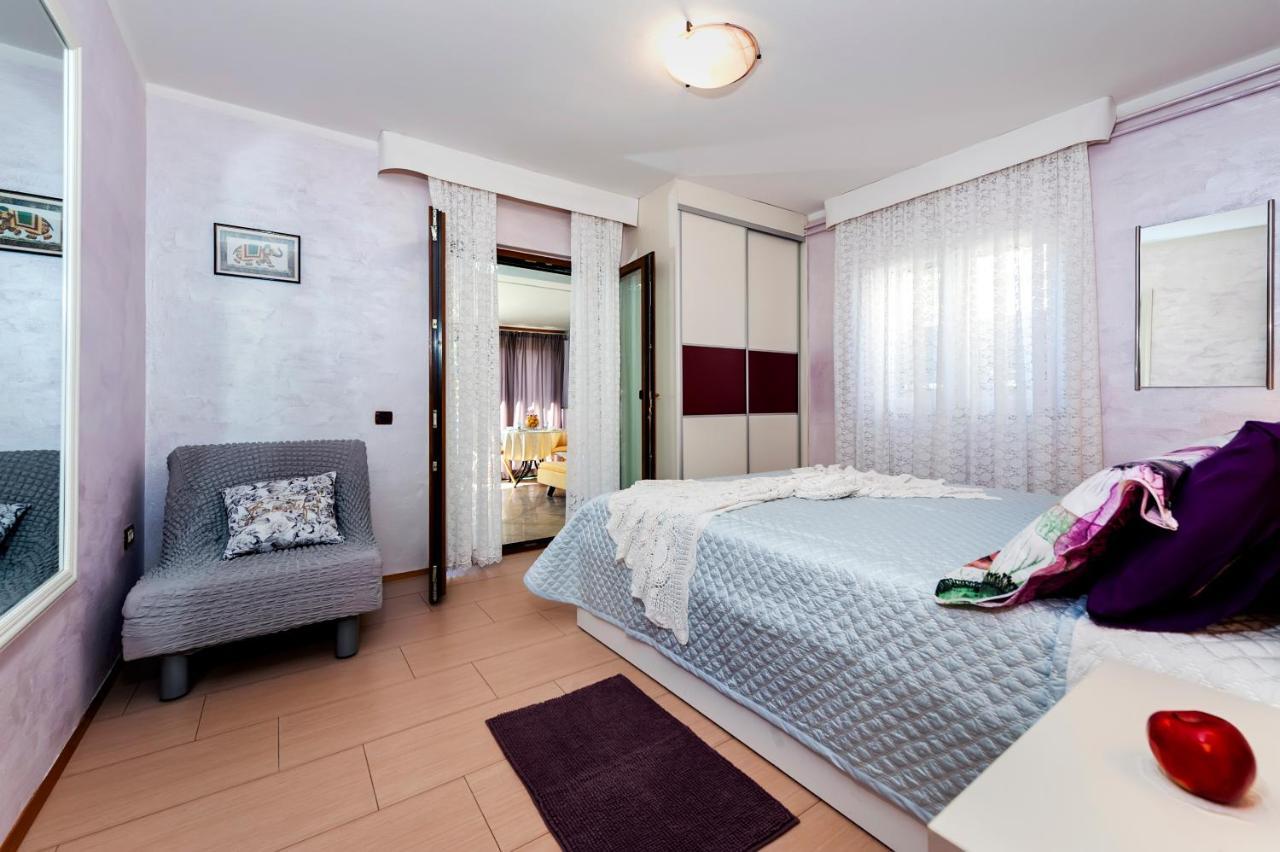 Apartments And Rooms Villa Dea Adults Only Ровинь Экстерьер фото