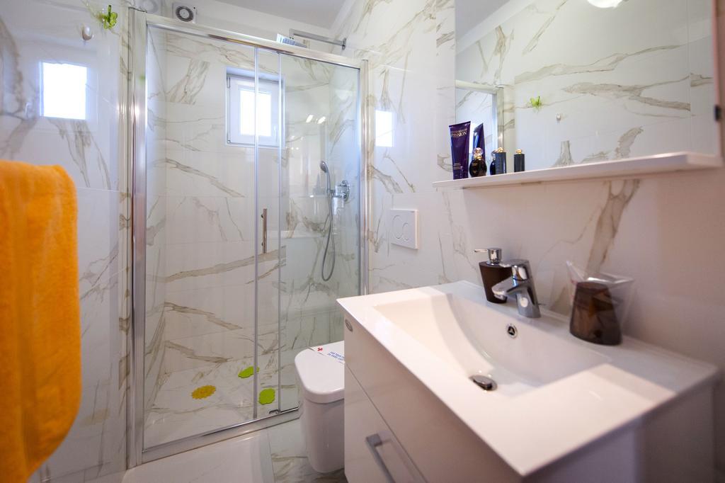 Apartments And Rooms Villa Dea Adults Only Ровинь Экстерьер фото