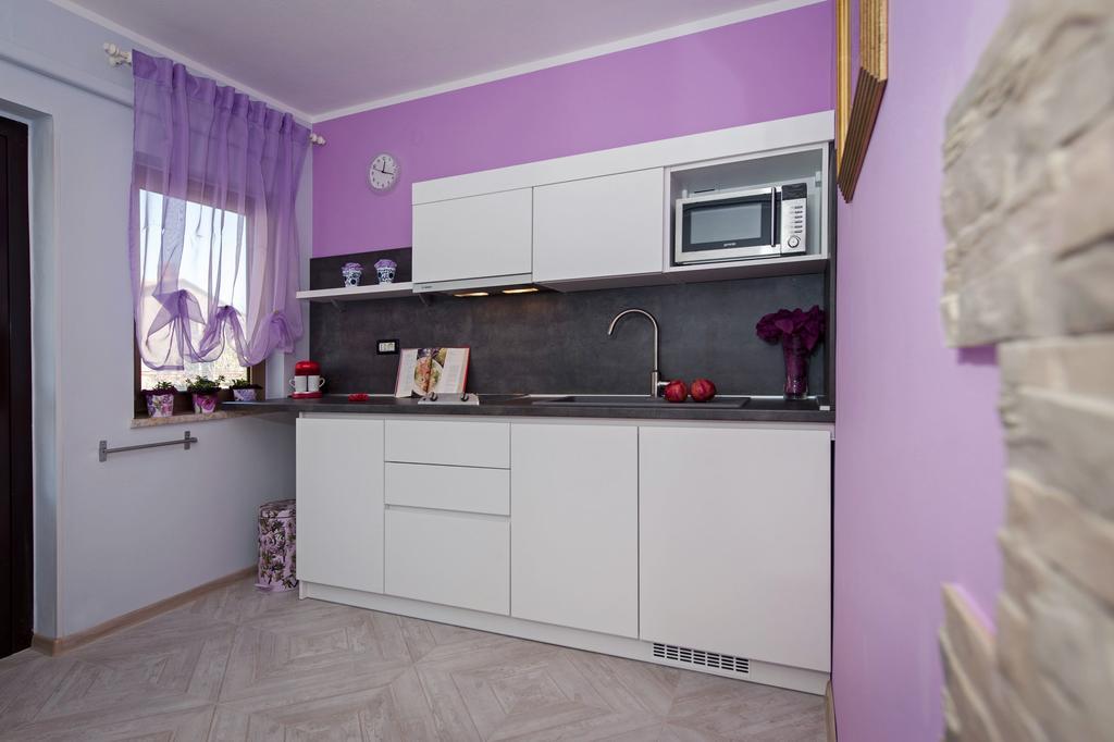 Apartments And Rooms Villa Dea Adults Only Ровинь Экстерьер фото